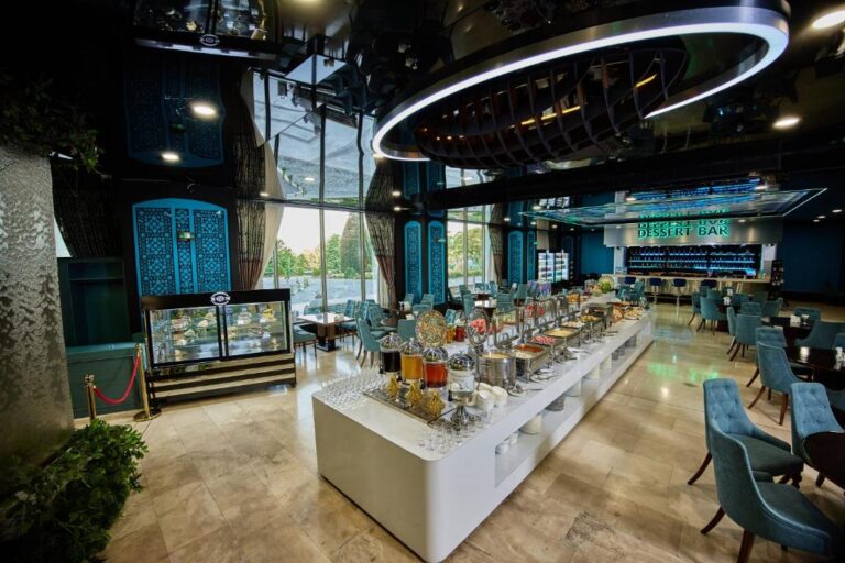 cafeteria 1 768x512
