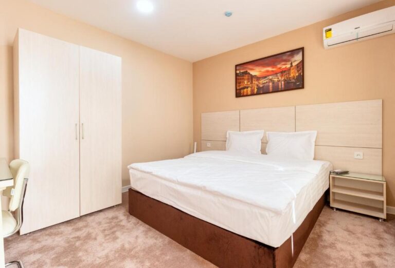 double room 13 768x522