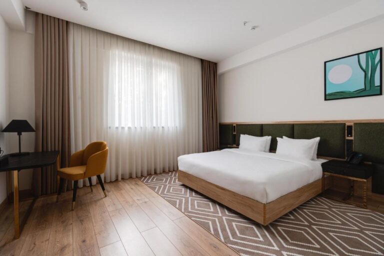 double room 44 768x512