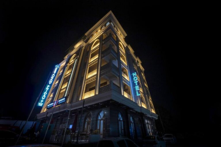 friday old city hotel 768x512