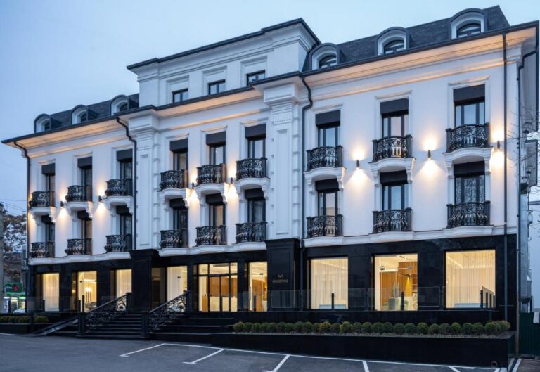 hotel moderno 768x529