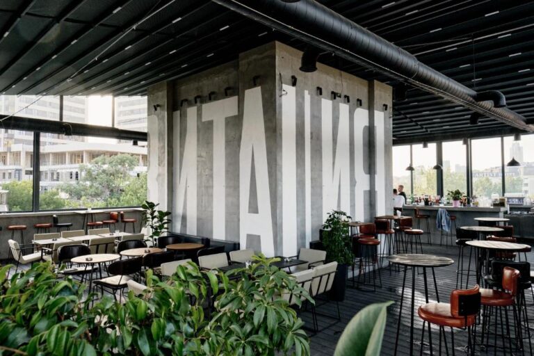 hotel rooftop 768x512