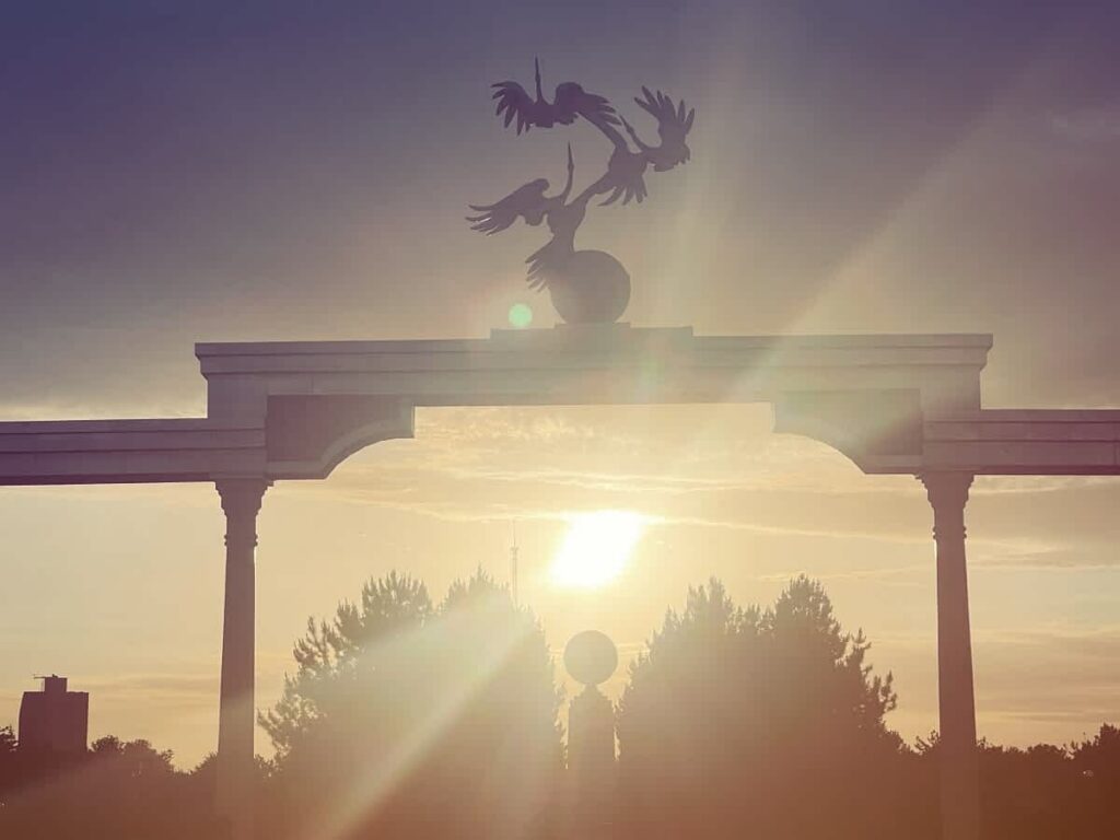 independence square sunset 2 1024x768