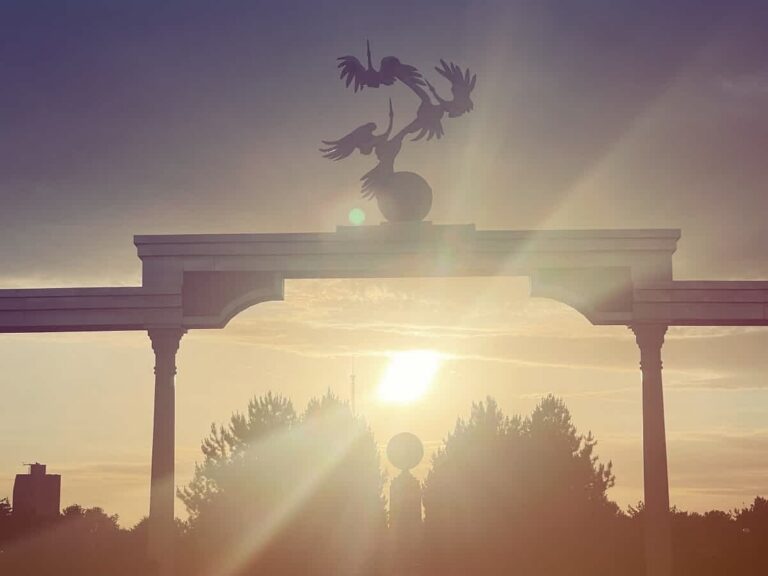 independence square sunset 2 768x576