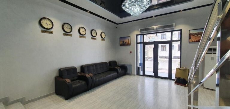 lobby 1 768x364