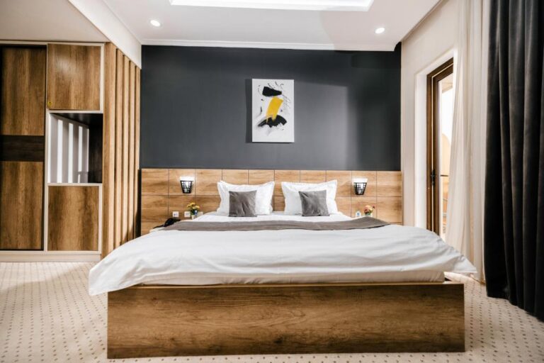room 2 768x512