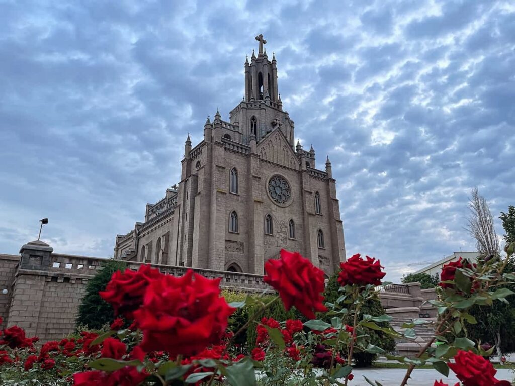 sacred heart cathedral 1024x768