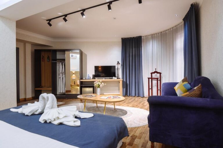 suite 3 768x511