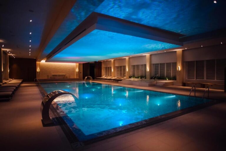 swimming pool 23 768x512