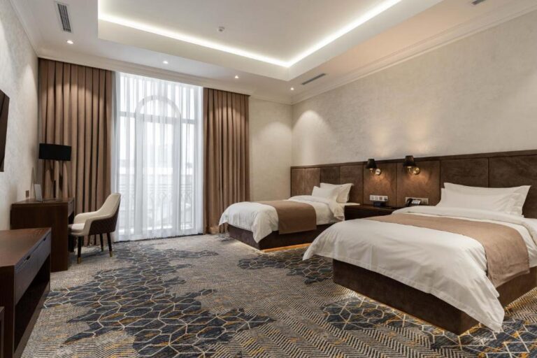 twin room 31 768x512