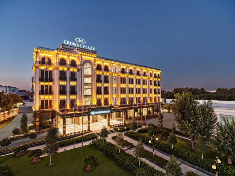 crown plaza tashkent 768x576