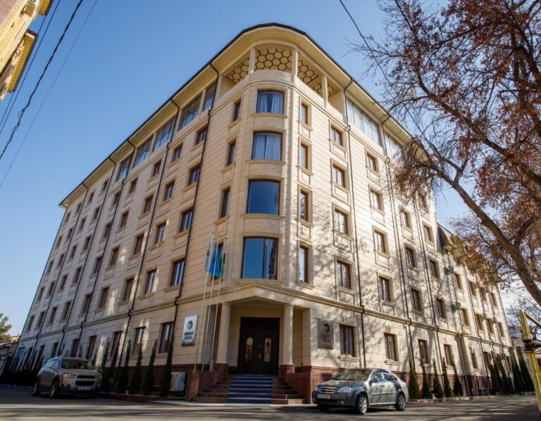 navruz hotel tashkent 768x598