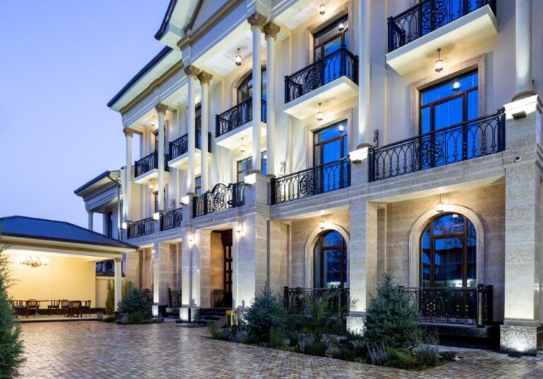 palace hotel tashkent 768x536