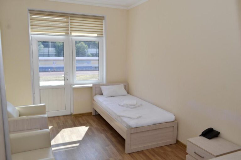 single room 1 768x512