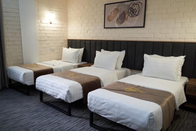 triple room 1 768x512