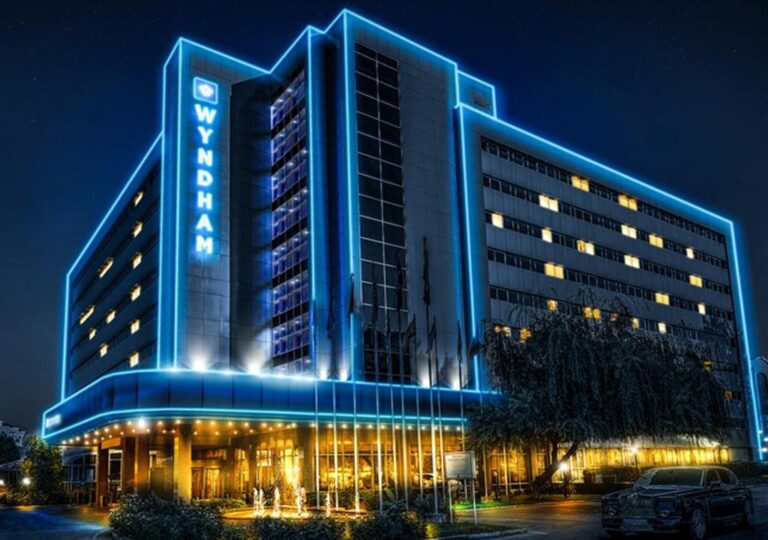 wyndham hotel 768x540